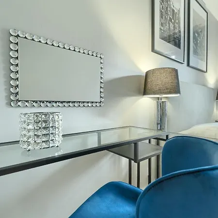 Exclusive New Town 아파트 *