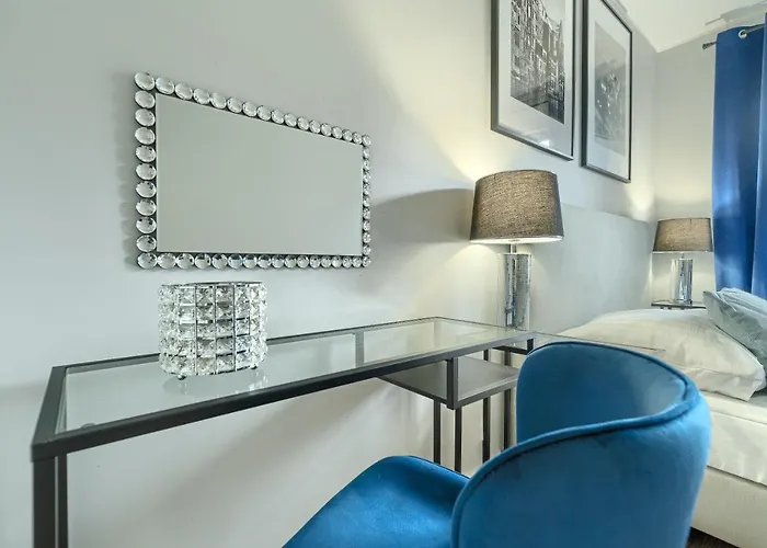 Exclusive New Town Apartment *